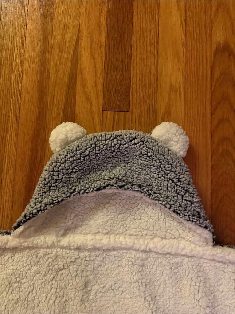 UGG Gray Sherpa Throw Blanket - Plush Cozy Layer with bear hoodie ears